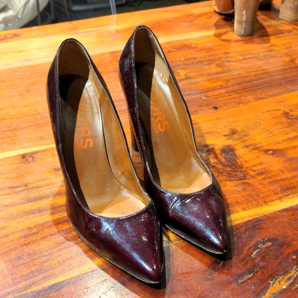 Sz 9 Michael Kors Burgundy Pumps